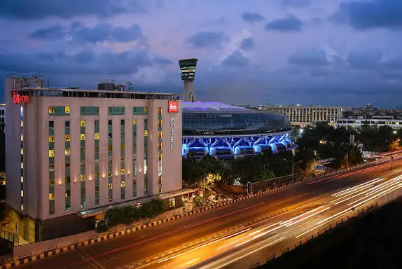 escorts service in Ibis Hotel mumbai