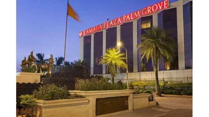 escorts service in Ramada Plaza Hotel Juhu